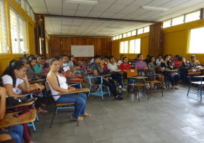 Matagalpa, Université Nationale Autonome du Nicaragua, faculté infirmière : assemblée d’étudiant-e-s en vue de la création d’une coopérative infirmière de soins à domicile, avril 2019.